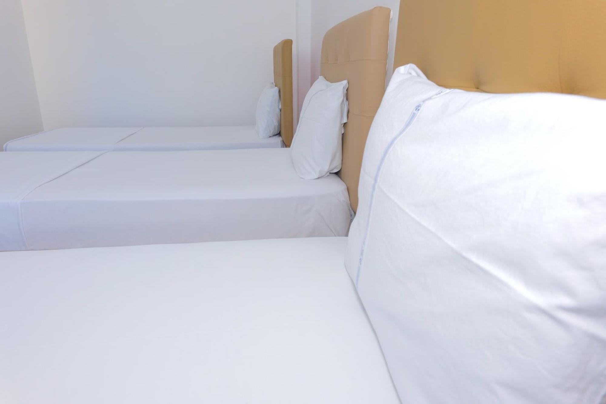 Afa Hotel Durrës Buitenkant foto